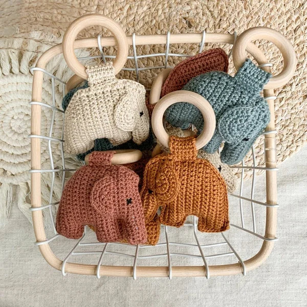 Gehaakte rammelaar olifant